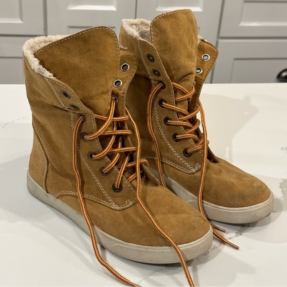 Mudd Faux Fur Suede Tan Foldover Hi Top Sneaker Booties 90’s Y2K Women’s Size 8 - Picture 11 of 13
